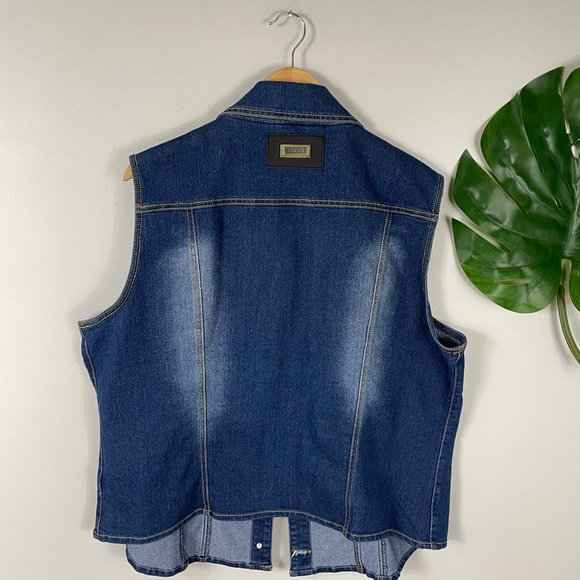 Coogi Denim Vest - Picture 3 of 5